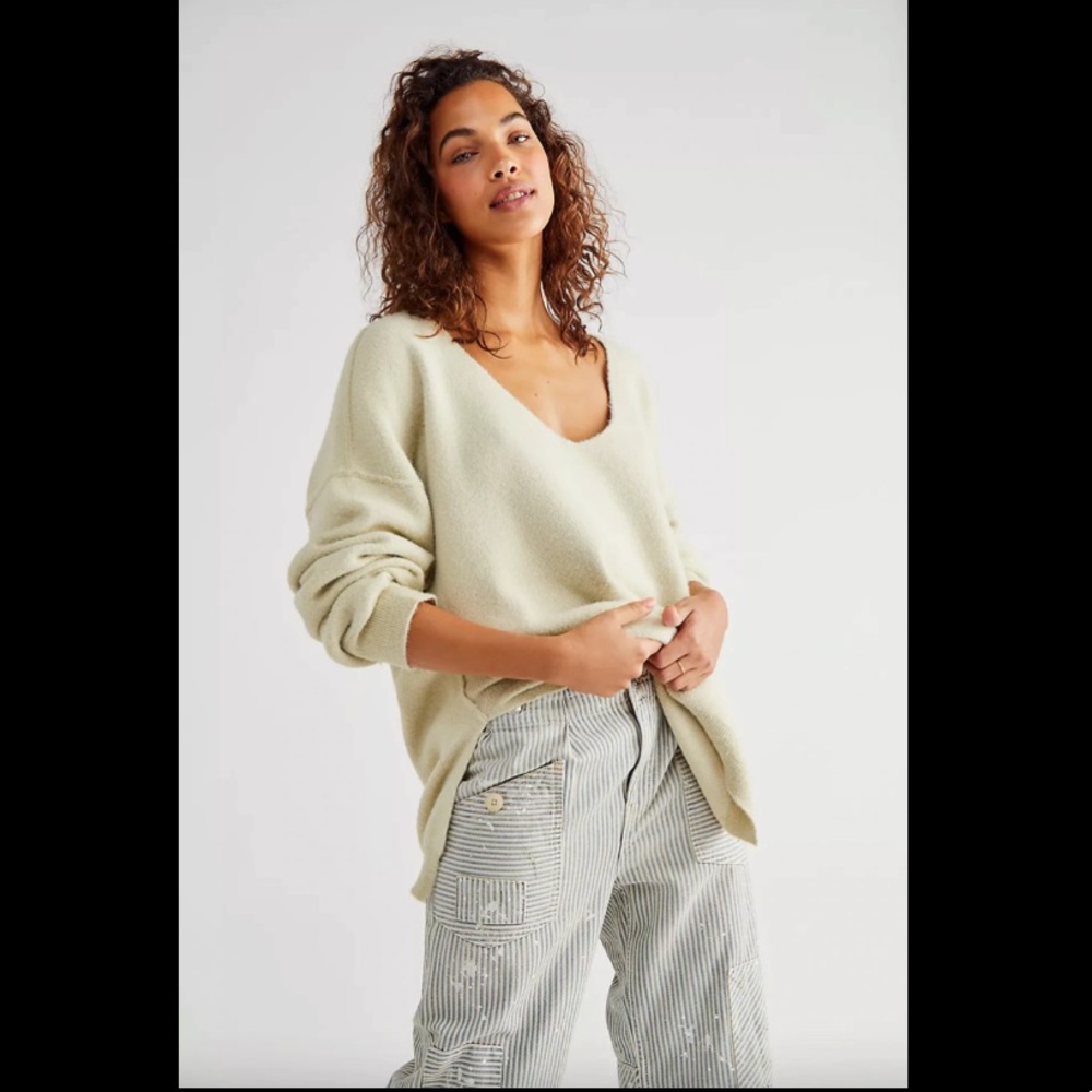 Free People Sweater Weather V-Neck Sweater Size M